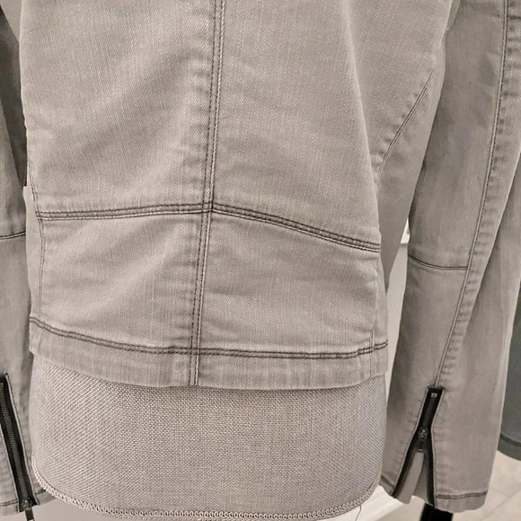 Moto Denim Jean Jacket,  Size M - Picture 10 of 11